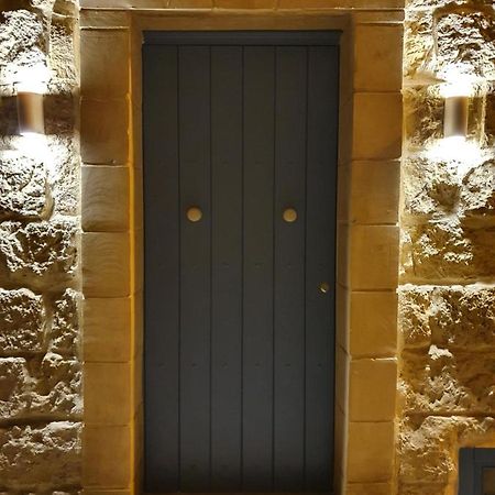 B&S Accommodation Renovated 18 Century House Of Character In Hal Ghaxiak Exteriör bild